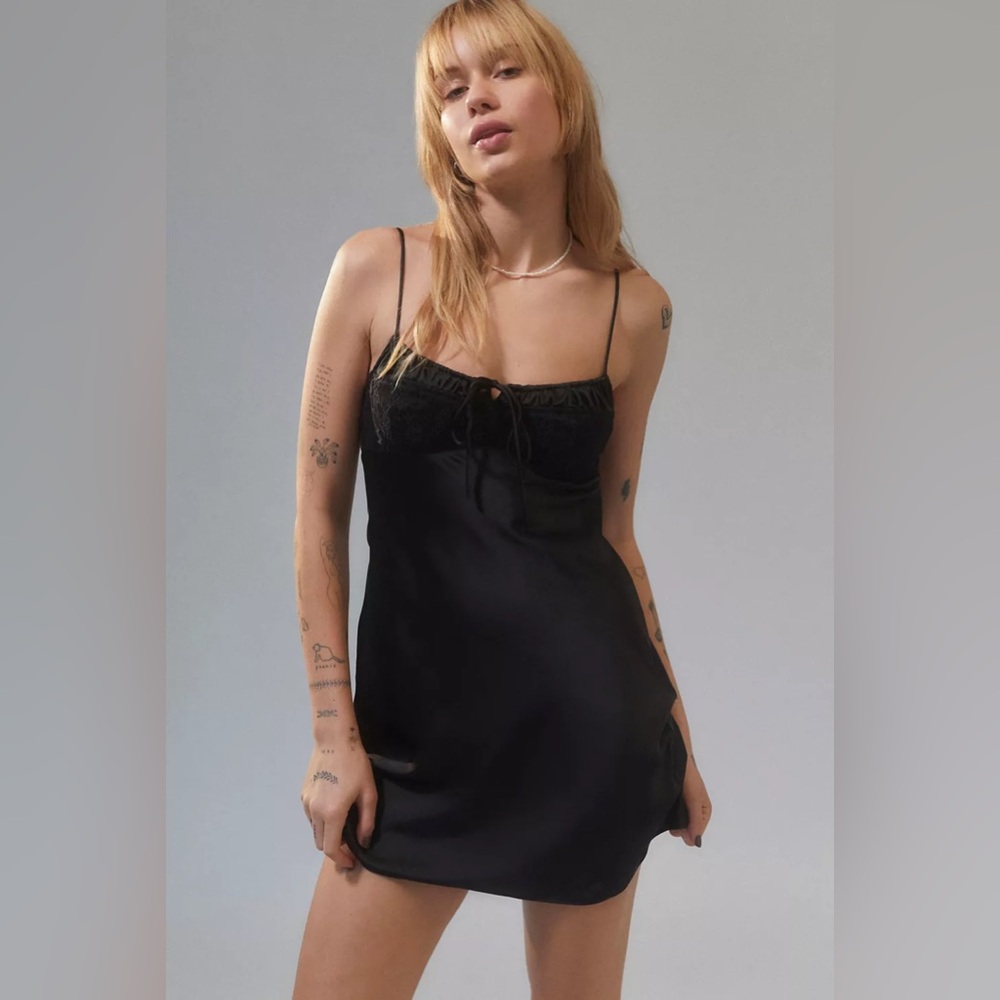 EUC Urban Outfitters Perrie Lace Inset Black Slip Mini dress size MEDIUM